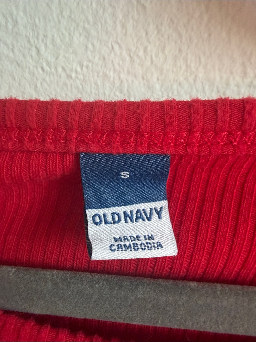 Old Navy Women's Red Ribbed Long-Sleeve Top - Picture 3 of 3